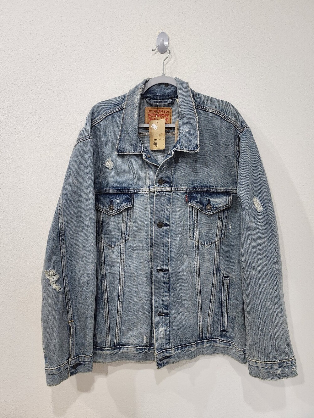 Levi's Men's Vintage Fit Trucker Denim Jacket 3XL Light Wash Distressed Blue NWT